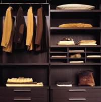 гардеробна стая за мъжки дрехи